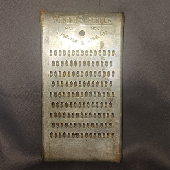 Vintage set of 4 - 3 "The Wonder Shredder" and 1 "The Perfect Grater" - Picture 6 of 11